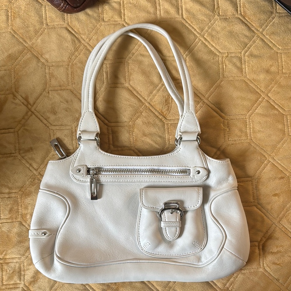 Classic White Leather Shoulder Bag with Textured Finish